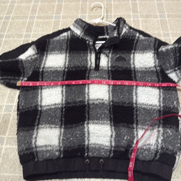 Limited Too Classic Plaid Fleece Pullover size XL (16-18) - Picture 5 of 6